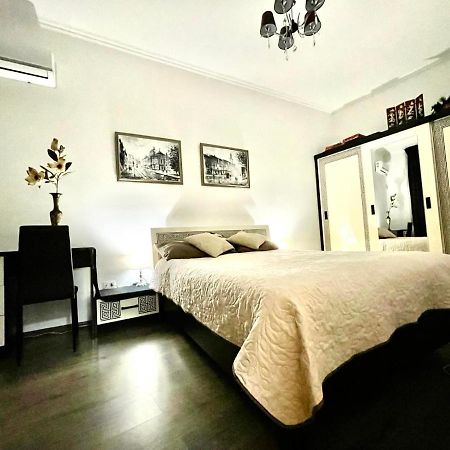 V&O Whitechocolateapt 800 M To Opera Lwów Zewnętrze zdjęcie