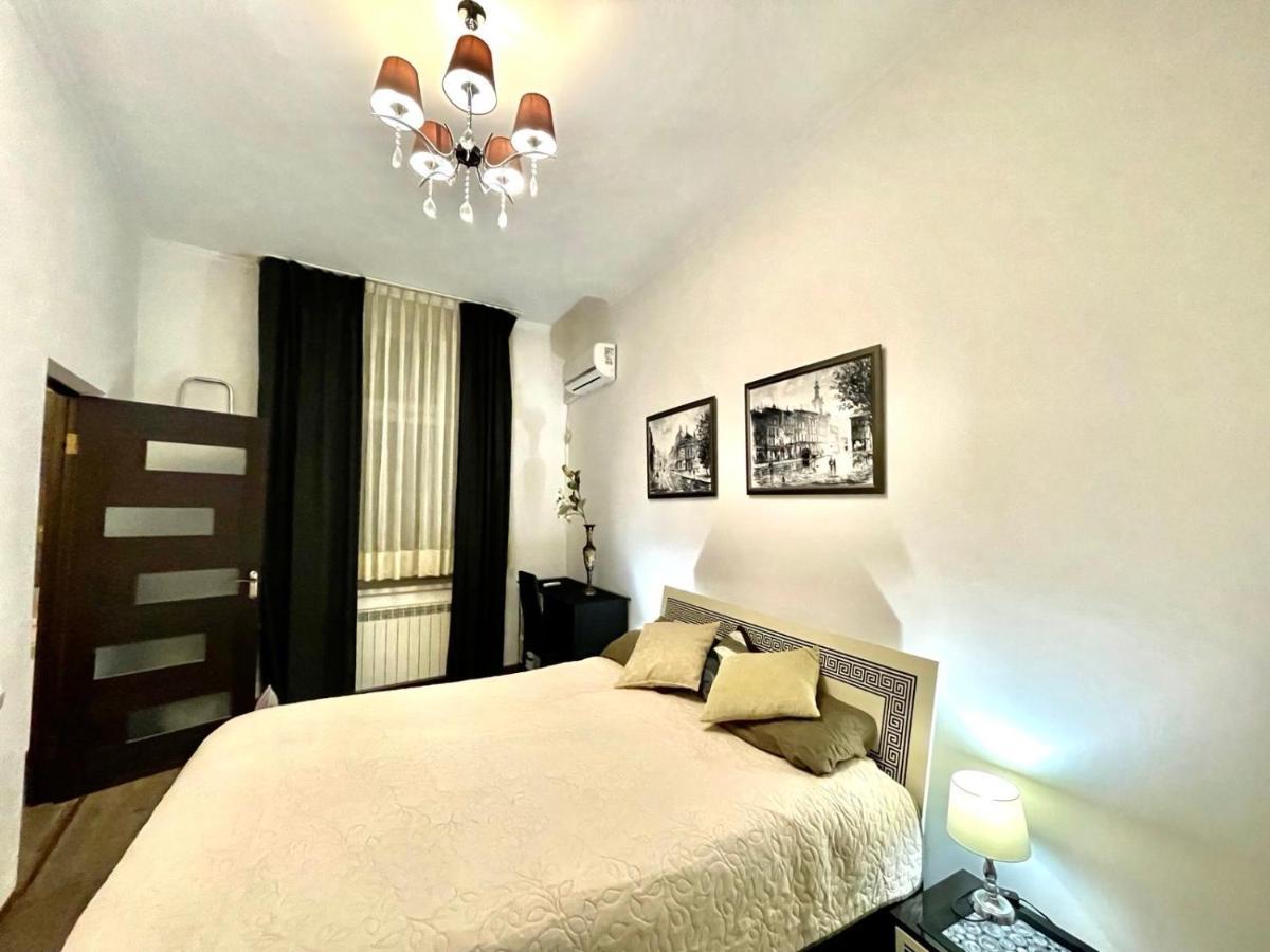 V&O Whitechocolateapt 800 M To Opera Lwów Zewnętrze zdjęcie