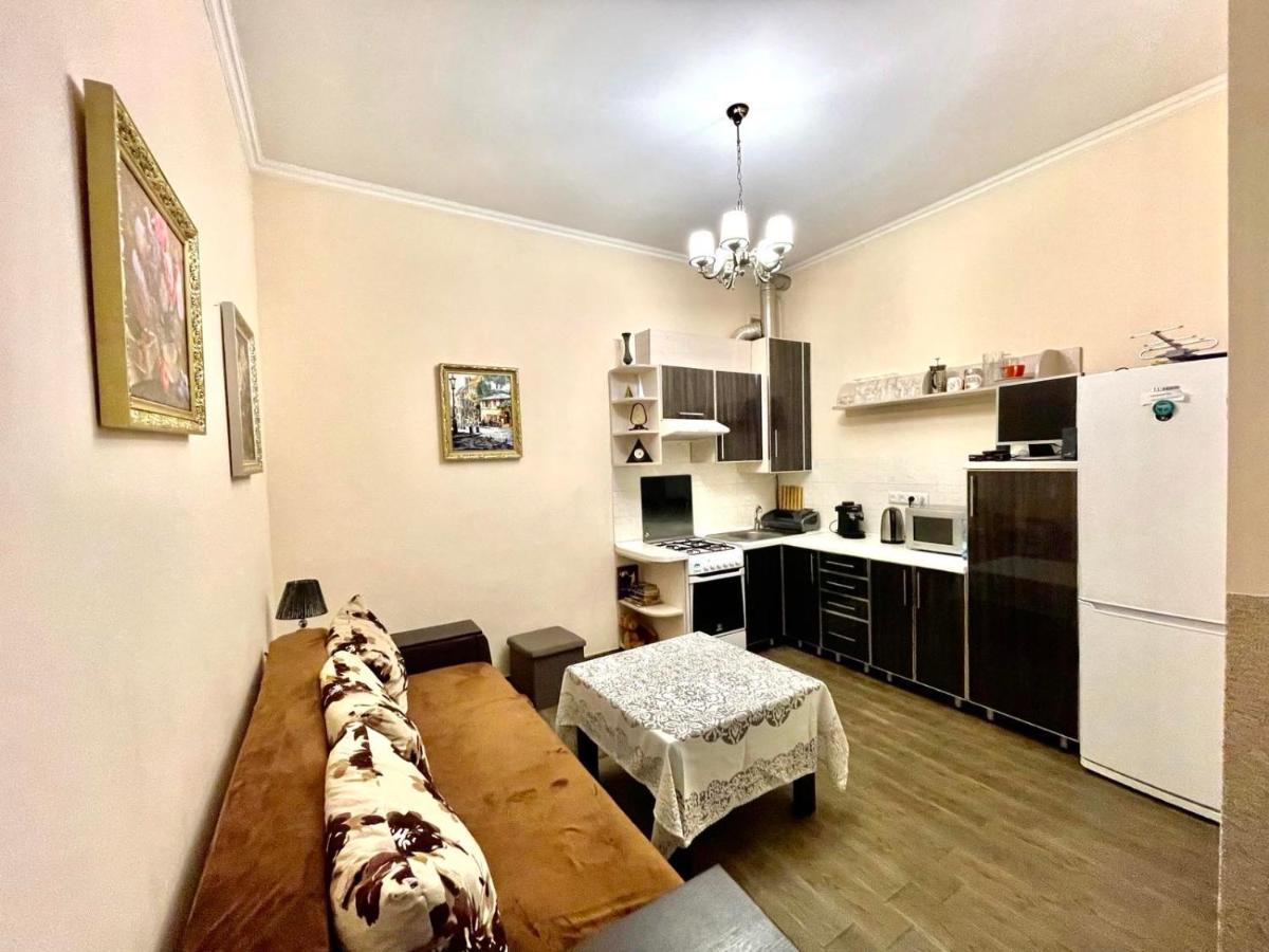 V&O Whitechocolateapt 800 M To Opera Lwów Zewnętrze zdjęcie