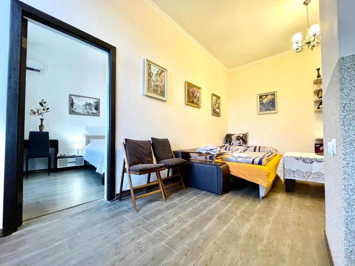 V&O Whitechocolateapt 800 M To Opera Lwów Zewnętrze zdjęcie